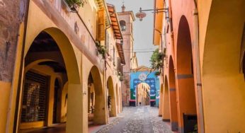 Tutti ci vanno senza sapere che si tratta della CITTÁ DI BACCO | È a due passi da Bologna, posto unico sulla Terra