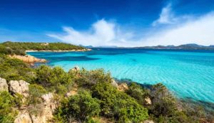 Sardegna non più Italia vacanze estive passaporto e visto