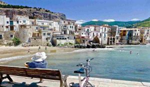 vista su spiaggia siciliana