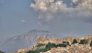 Troina e gli sbuffi dell'Etna