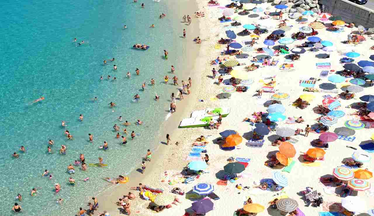vista dall'alto di tropea