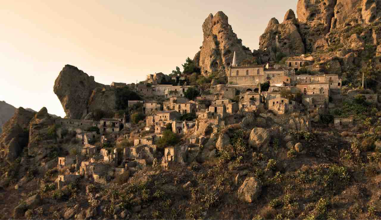 Ti piace il mistero? Scopri questa località