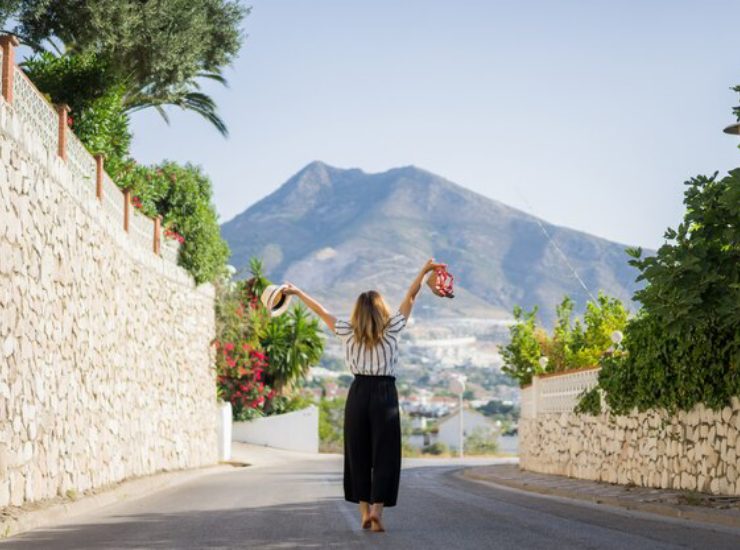 Donna in vacanza a Capri