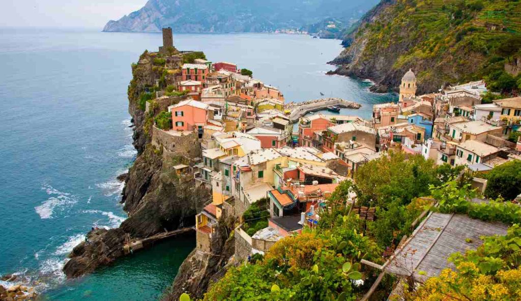 I borghi italiani che sembrano usciti da un film fantasy e che (quasi) nessuno conosce