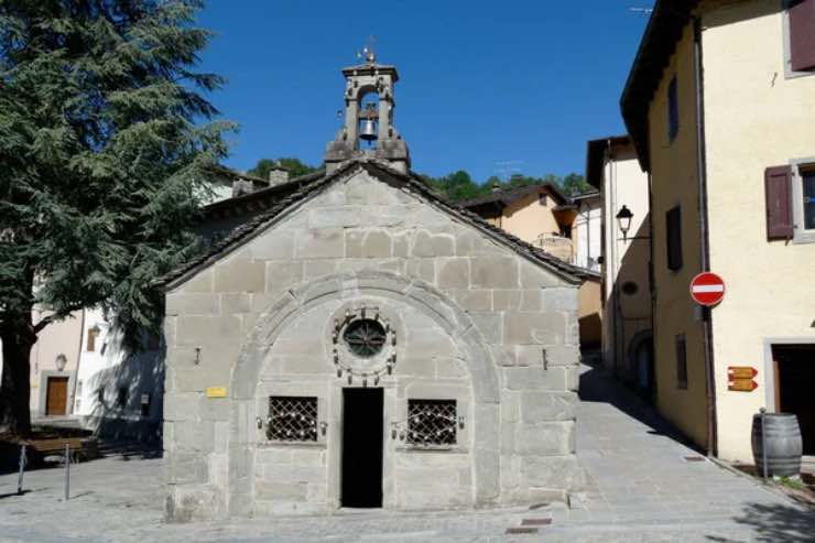 Fiumalbo piedi Monte Cimone Borgo gioiello Medioevo