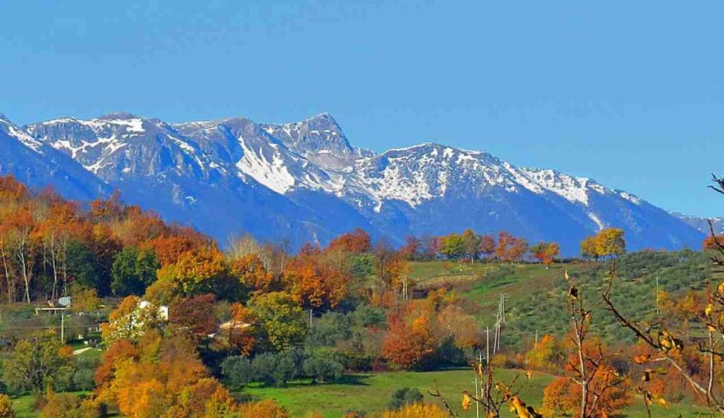 Caratterizzata da una cinta muraria ben conservata ecco la CITTÀ DELLE 7 TORRI | Sembra di essere a Carcassonne in Francia