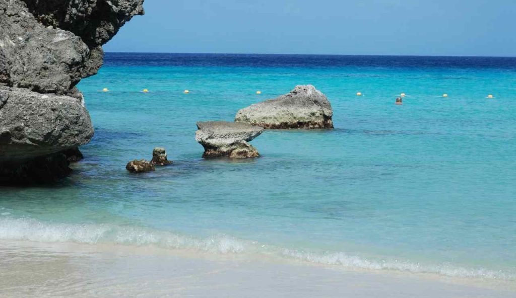 Una baia SEGRETA nelle Marche che batte anche le Maldive | Niente ombrelloni in fila, solo natura selvaggia