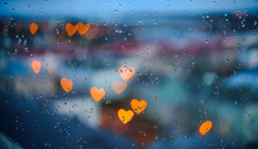 Non lontano da Roma nasce la CITTÀ A FORMA DI CUORE | Chi dà un bacio qui, vivrà per sempre felice