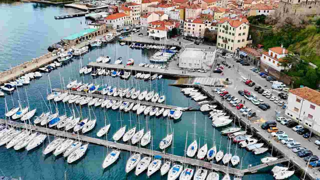 A pochi km da Trieste sorge il BORGO DEI PESCATORI | Qui tutti si sentono Sampei, è un posto pazzesco