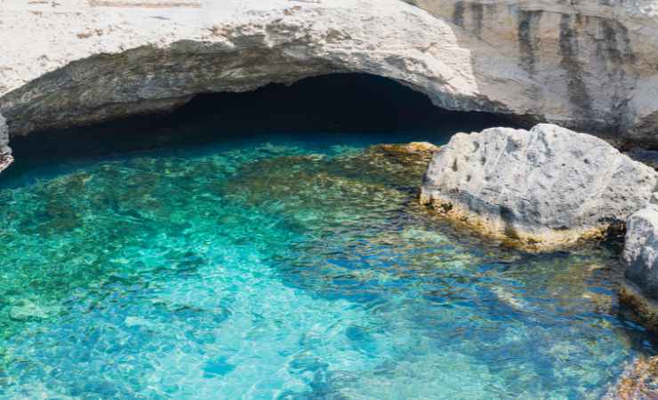 Acqua Grotta Poesia