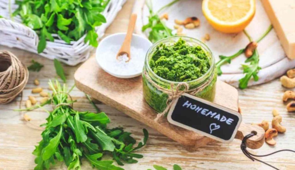 Il pesto alla genovese è preistoria, provalo con RUCOLA e ANACARDI: cremoso, stuzzicante e costa la metà