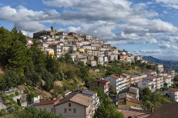 Illustrazione di Colobraro (Wikipedia Anna Nicoletta Menzella FOTO) - cosediviaggio.it