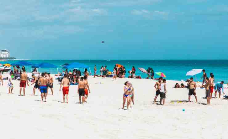 Persone in spiaggia