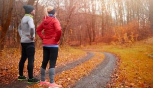 Persone che fanno hike